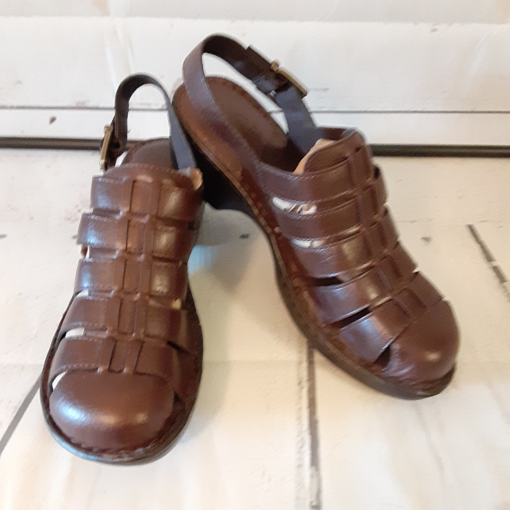 B.O.C LIKE NEW CLOG STYLE SANDALS